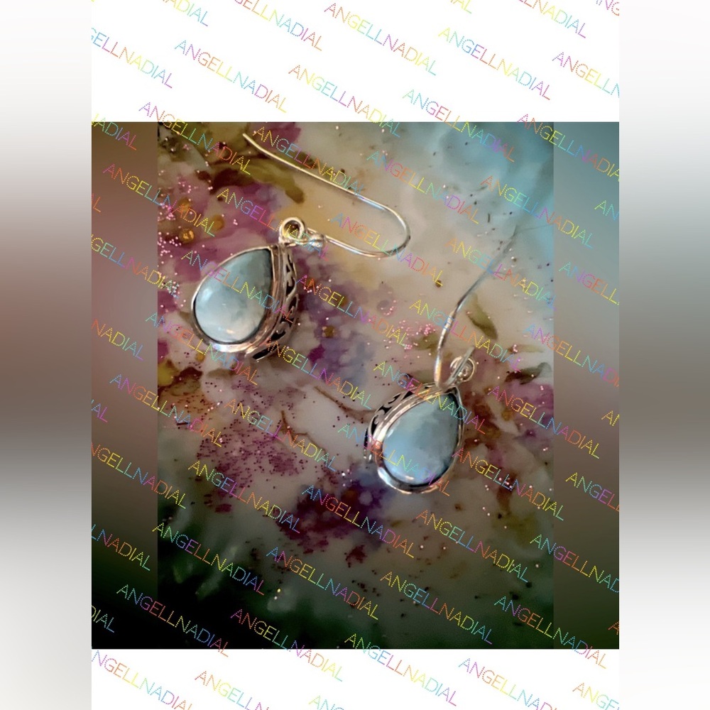 New, Azul 🧊hermosa, beautiful, dangling, genuine silver hypoallergenic